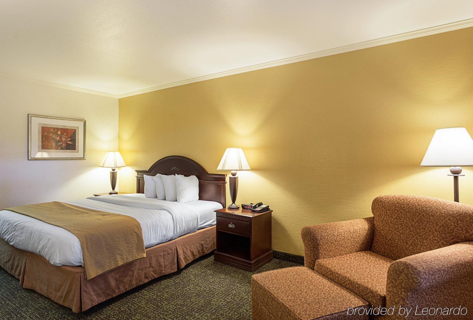 Quality Hotel Houma Exterior photo
