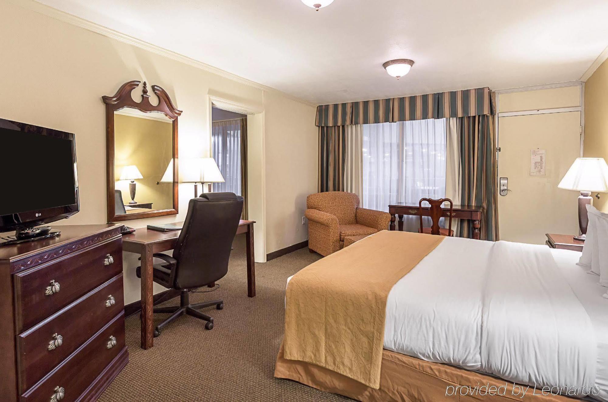 Quality Hotel Houma Exterior photo