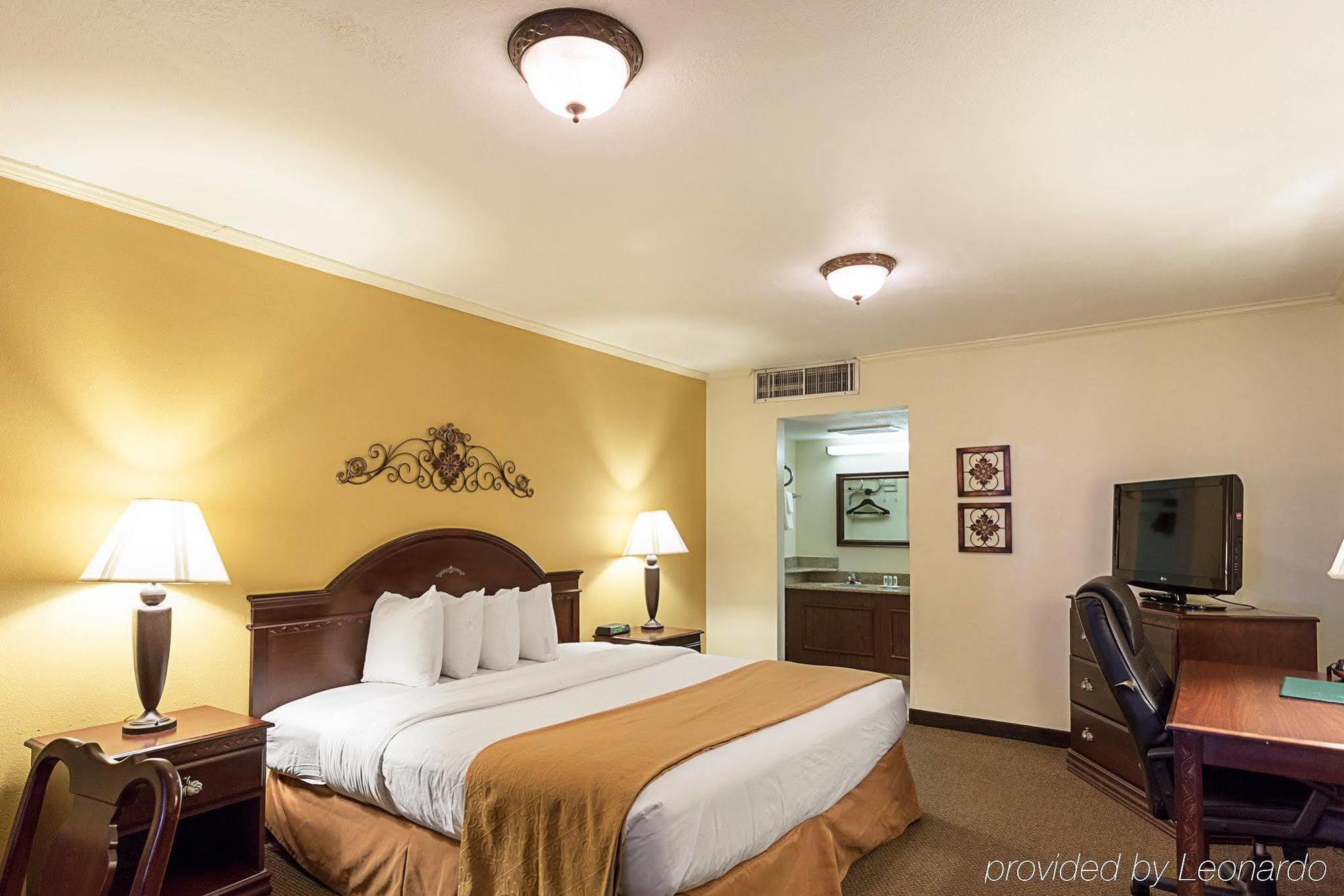 Quality Hotel Houma Exterior photo